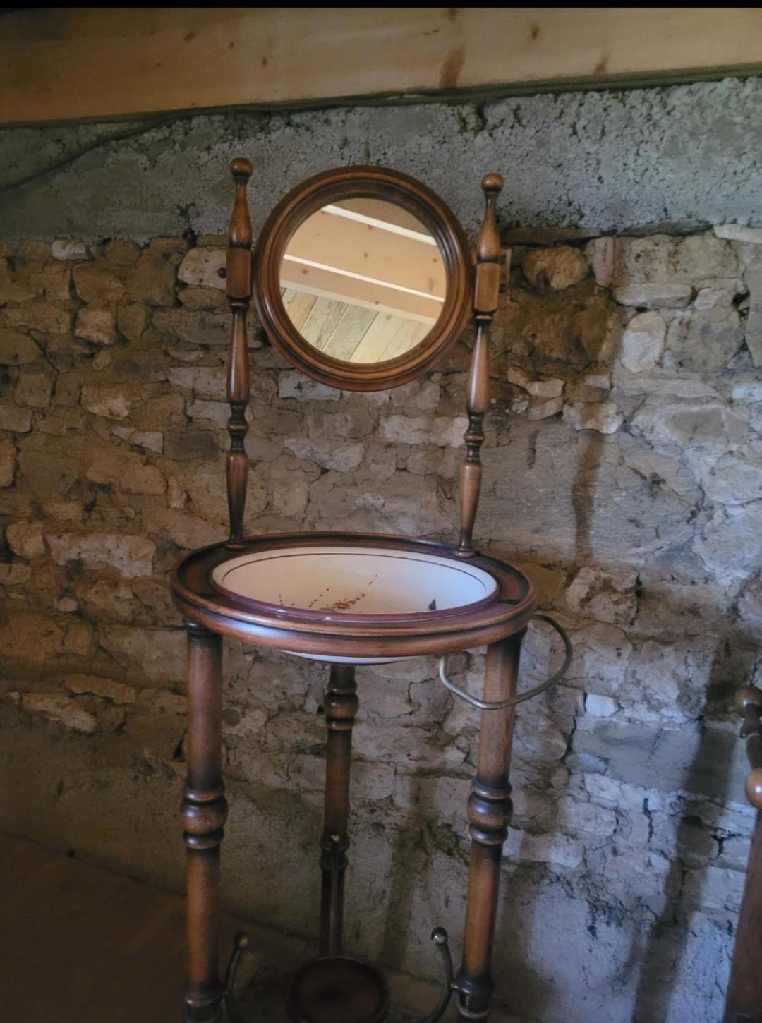 Nuit Insolite, Chambre Au Dessus D'Une Etable La Chapelle-Themer Extérieur photo